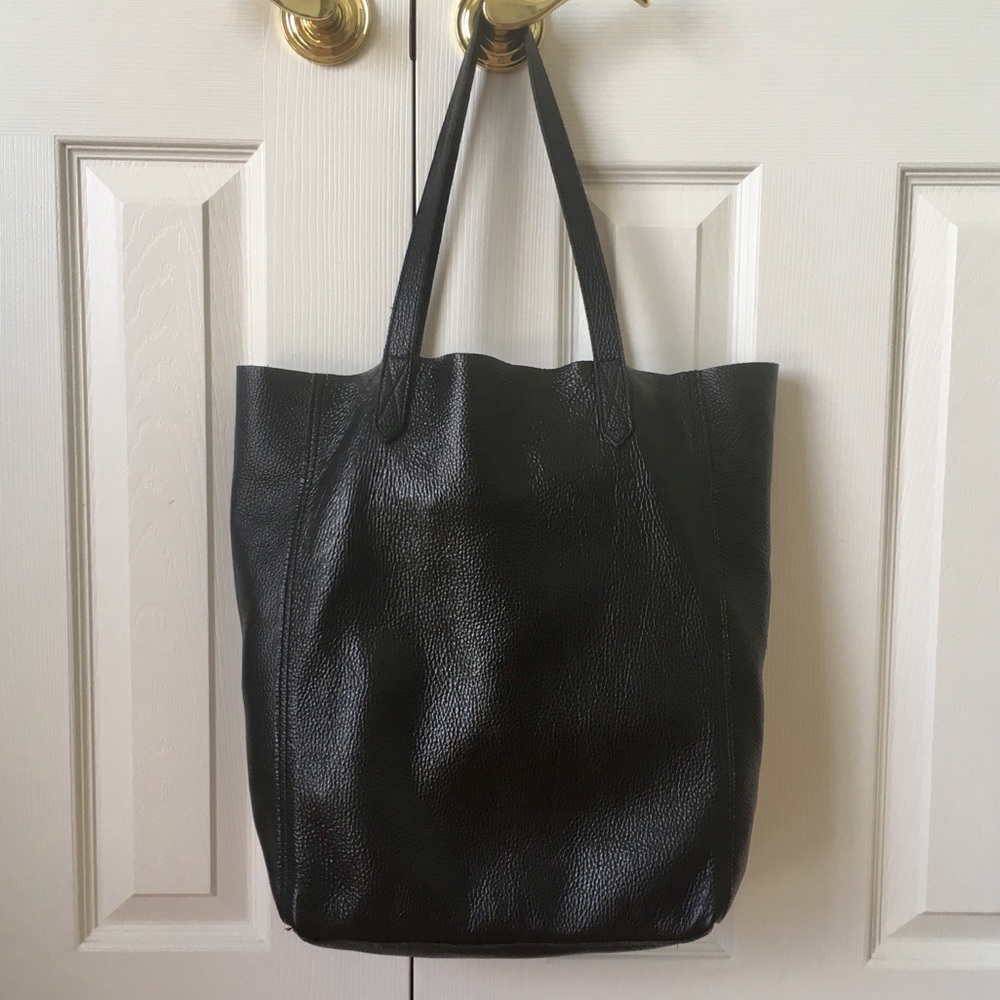 Cuyana Tall Leather Tote